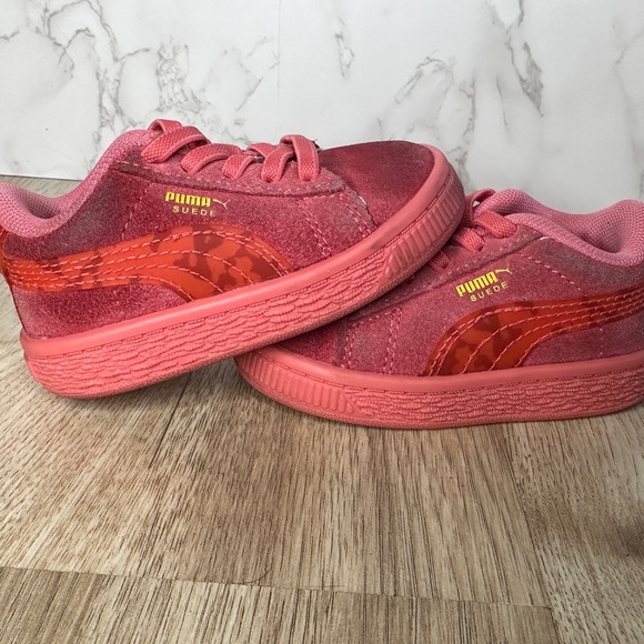 PUMA Suede Sneakers Toddler Size Pink Athletic Shoes Casual Sneakers - Picture 2 of 6